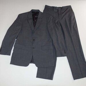 Jos. A. Bank Men's 2 Button Suit Size 40 Regular 33 x 31 Gray 100% Wool 40R